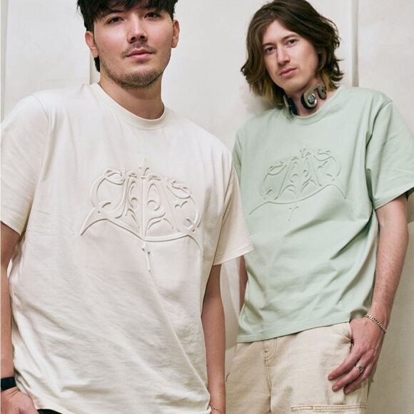 Quarterjade Puff Logo Oversized Tee Green XL NWT IN PACKAGE - Picture 2 of 10